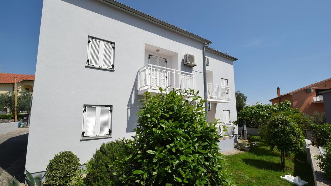 Apartmanok Parkolóhellyel Njivice, Krk - 20486 Njivice (1)