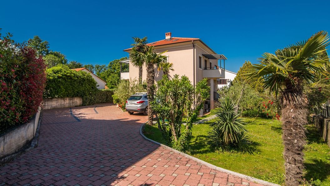 Apartmanok Parkolóhellyel Njivice, Krk - 20487 Njivice (1)