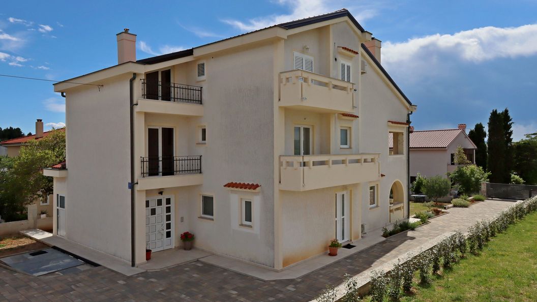 Apartmanok Parkolóhellyel Punat, Krk - 20553 Punat (1)