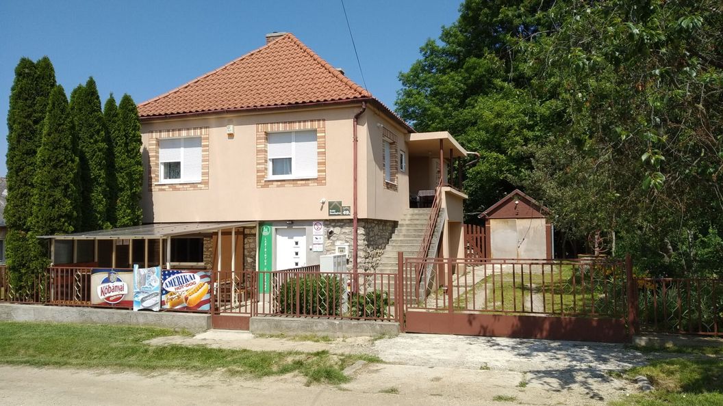 Erdei Vendégház Nagyesztergár (1)