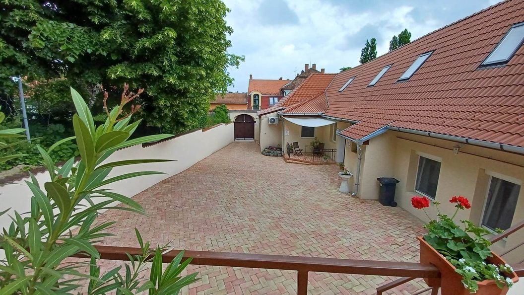 Milla Apartmanok Eger (1)