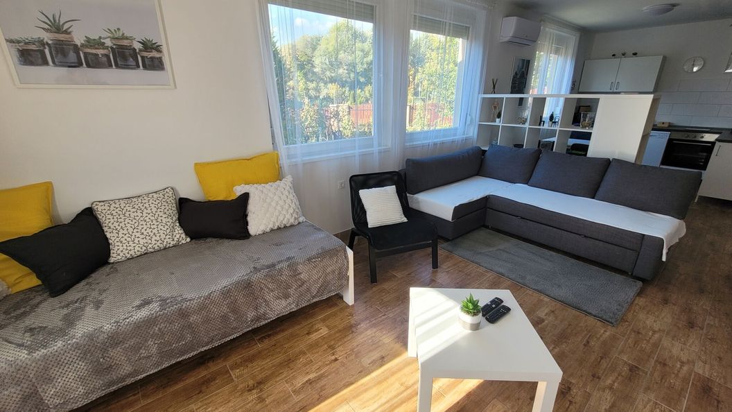 Flow&Garden Apartman Dunakeszi (1)