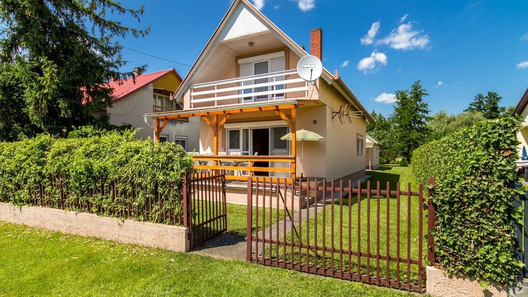 Gizi Nyaraló Balatonmáriafürdő (1)