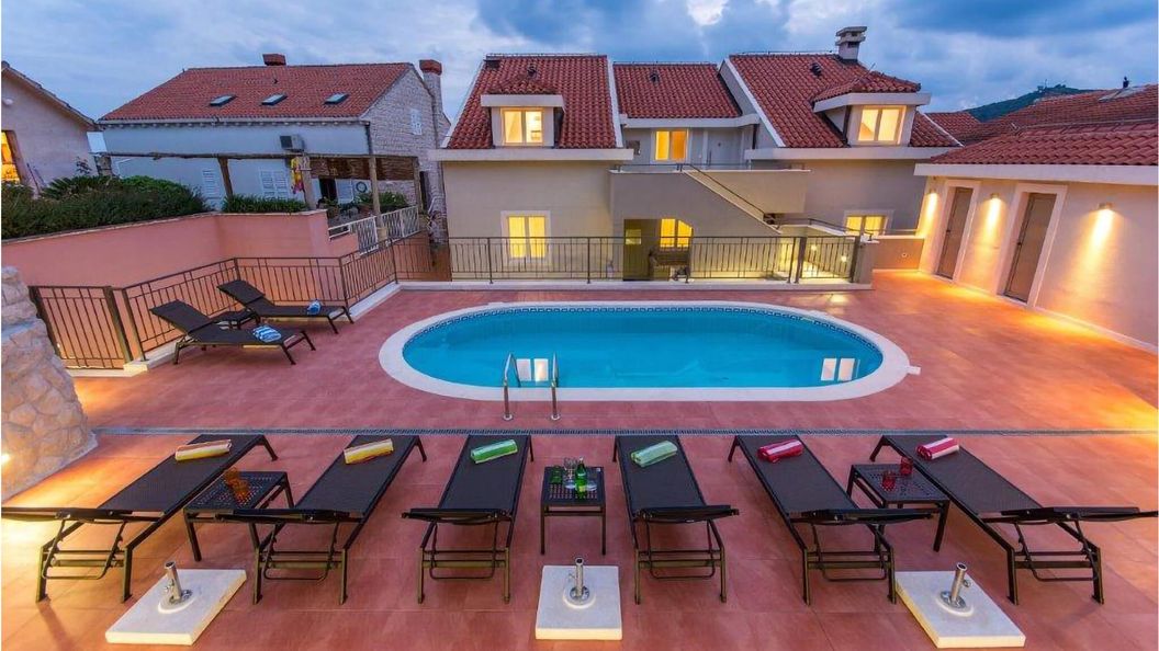 Apartman Molunat - CDD881 (1)