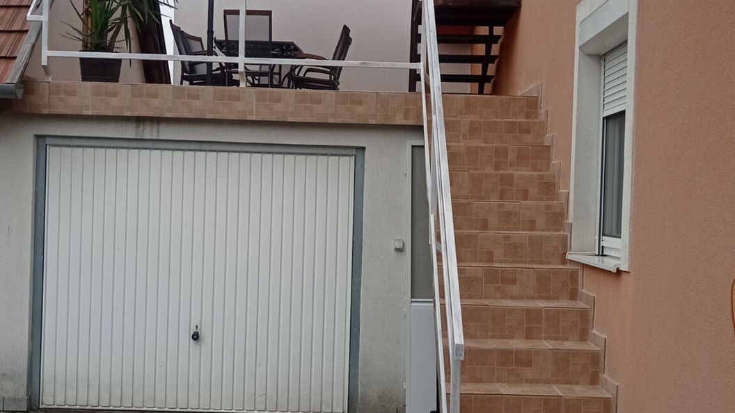 Udvarház Vendégház 2 Balatonendréd (1)