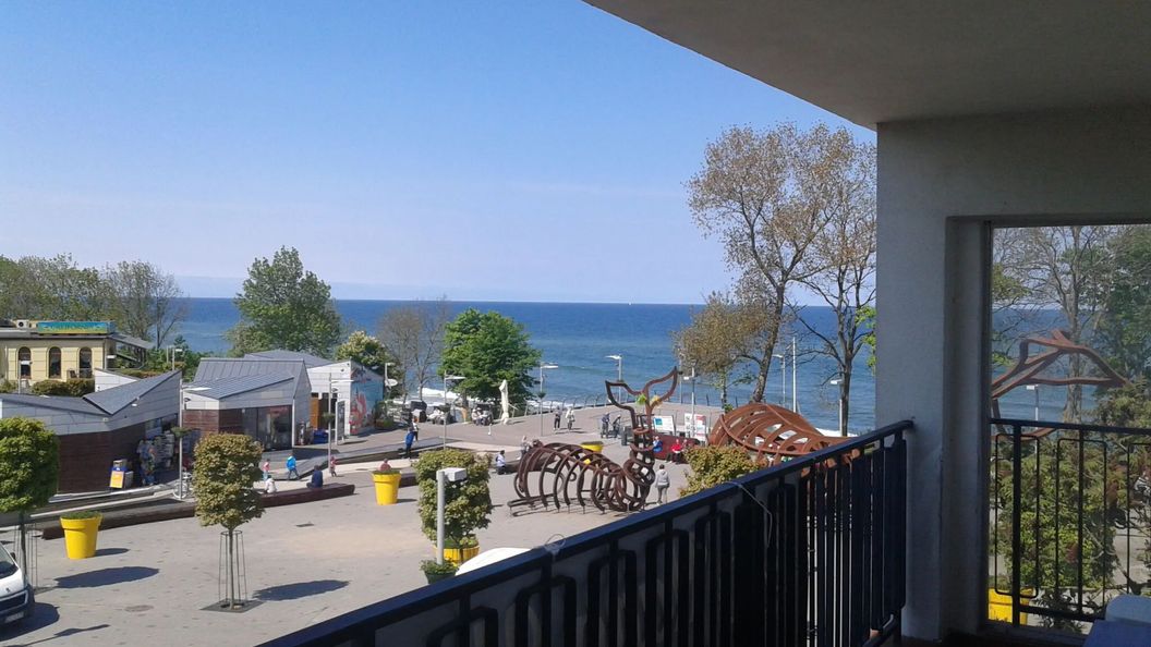 Hana Marine Rewal (1)