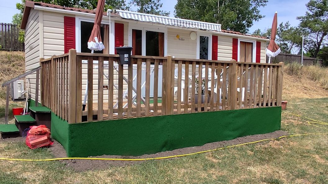 Borostyán Pihenőpark Mende (1)