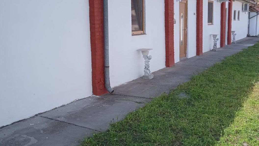 R4 Rolléder Apartman-ház Siklós (1)