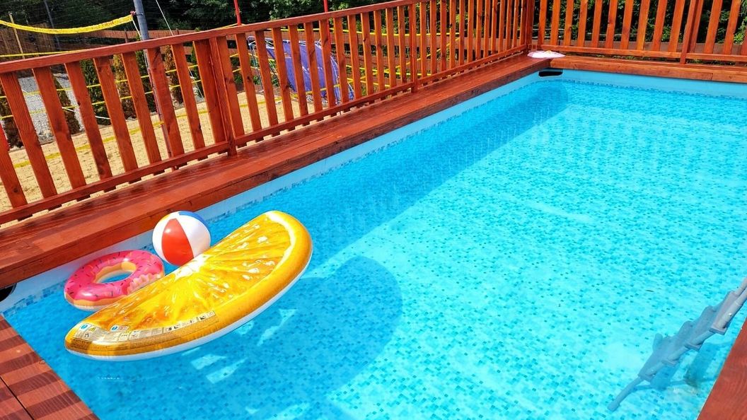 Całoroczne Domki Wypoczynkowe "Osada pod Górą" Ustrzyki Dolne (1)