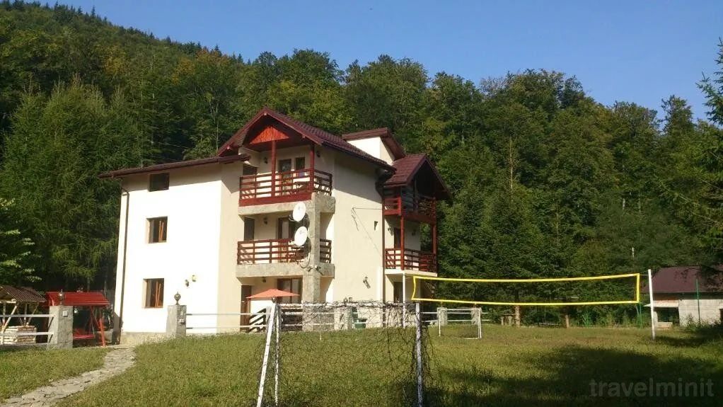 Pensiunea Zece Brazi Cheia (1)