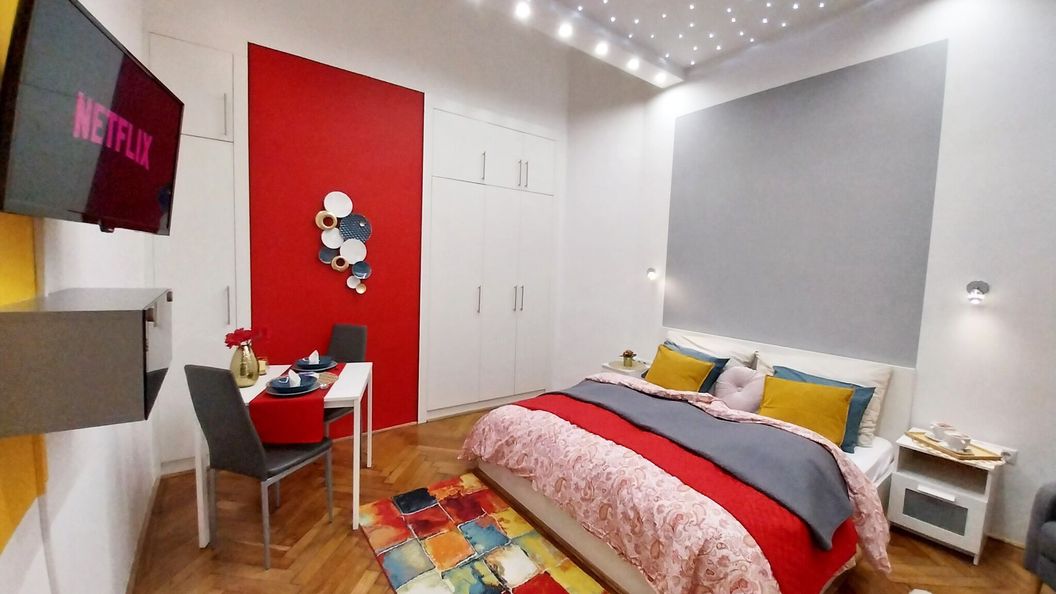 Like Apartment Budapest (1)