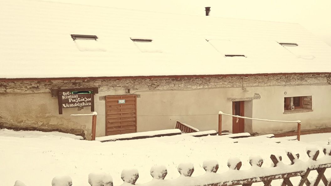 Kinizsi Pajtája Vendégház Nagyvázsony (1)