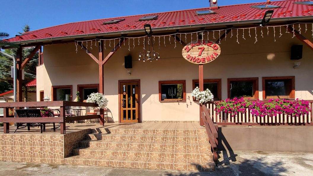 Zajazd Siódemka Piaseczna (1)