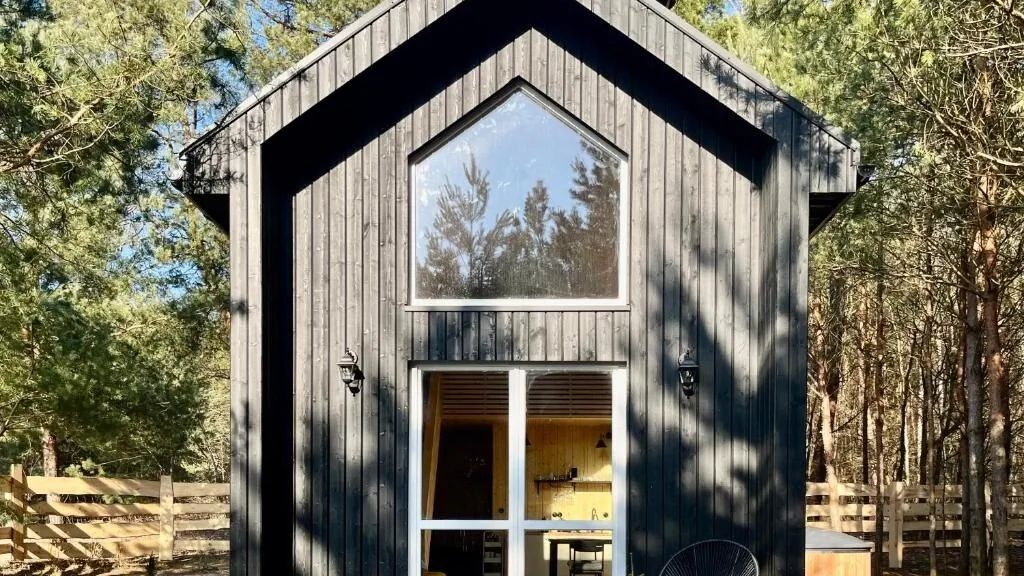 Domek wśród boru Śródborze (1)