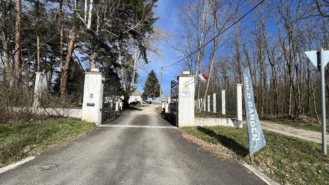 Wild Garden1 Apartman Pusztakovácsi (1)