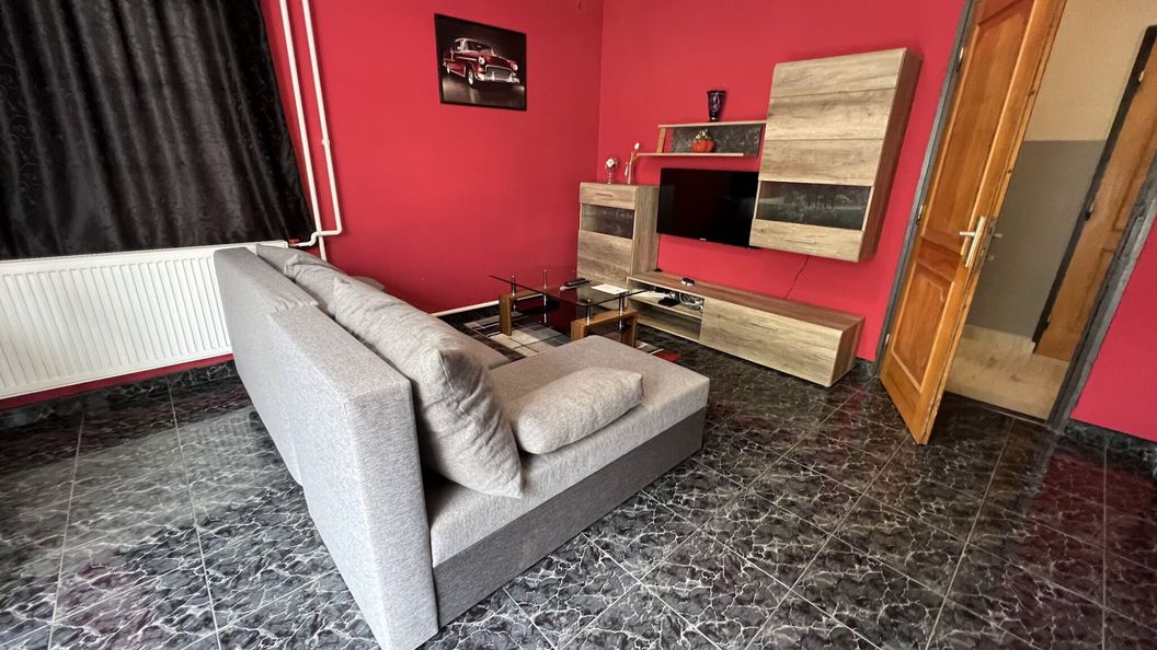 Erik Apartman  Jászszentlászló (1)