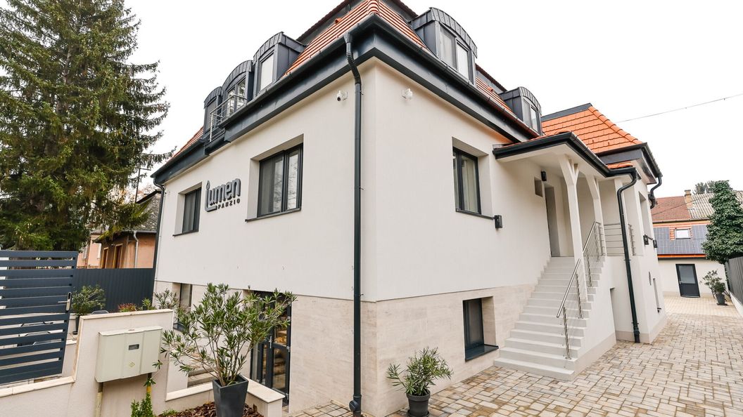 Lumen Gasztropanzió**** Eger (1)
