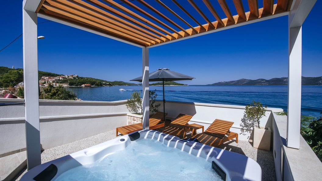 Apartment Iva Mali Iz (1)