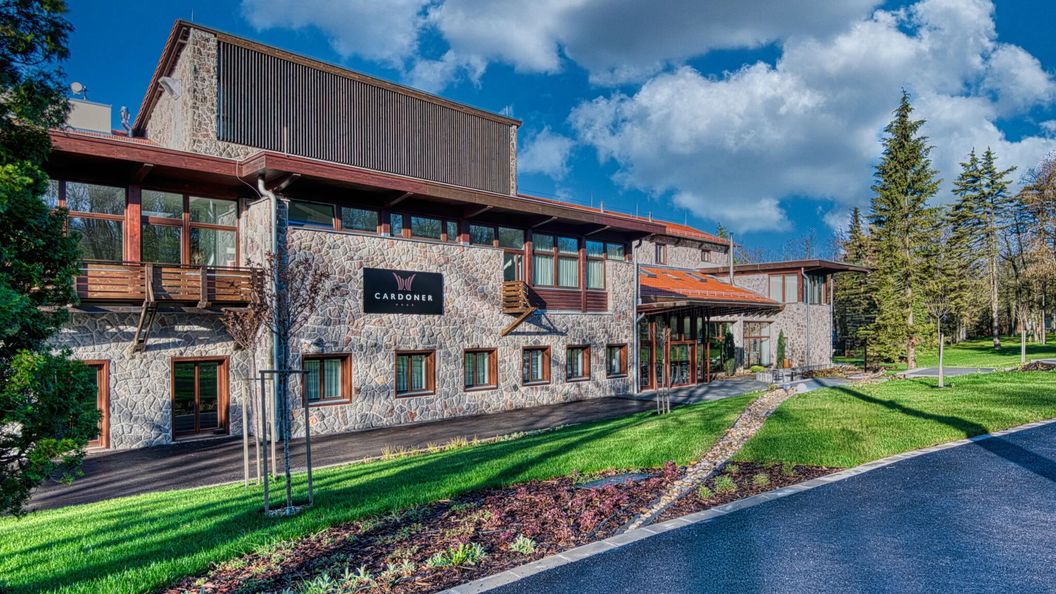 Cardoner Hotel és Konferenciaközpont Dobogókő (1)