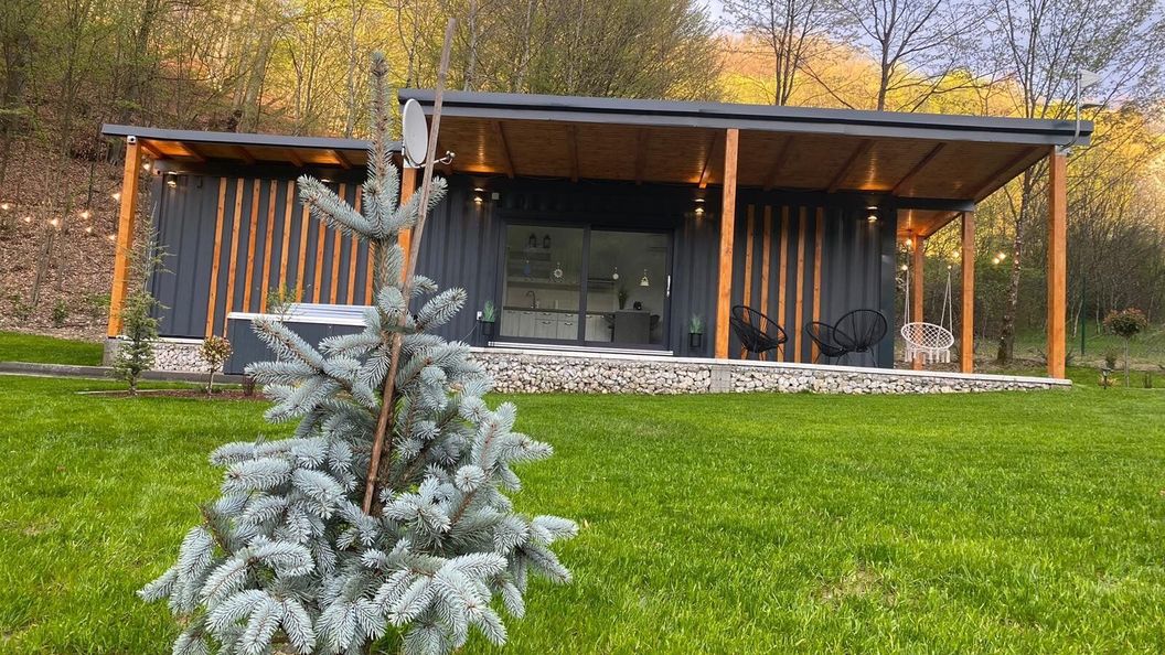 Tiny House by the Forest 1 Borod (1)