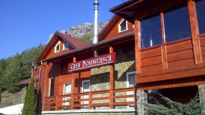 Casa Domnească Baia de Fier (1)