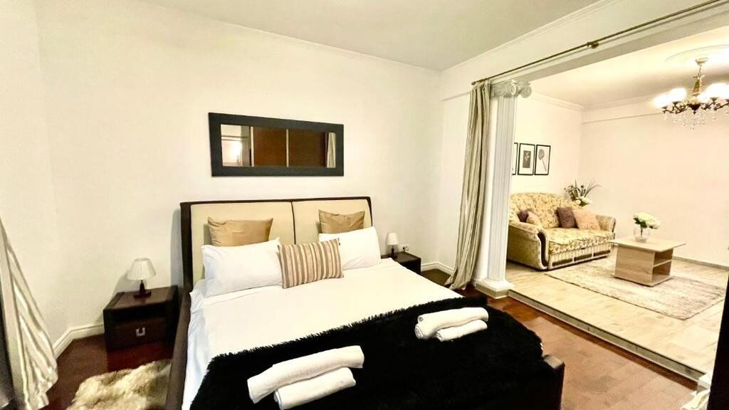 Apartament Baroq București (1)