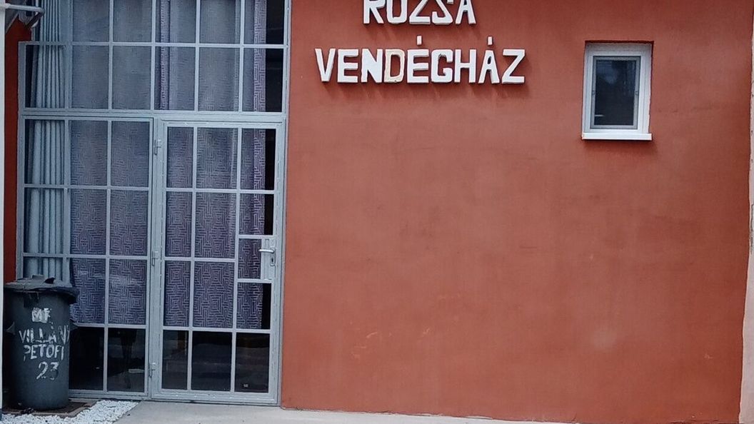 Rózsa Vendégház Villány (1)