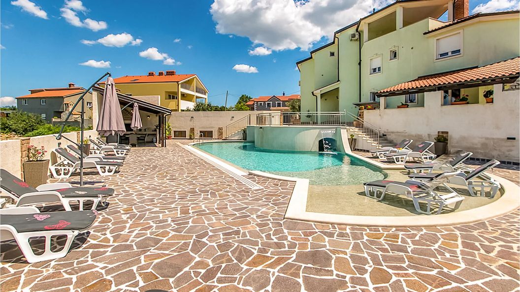 Apartman Pula - CIR684 (1)