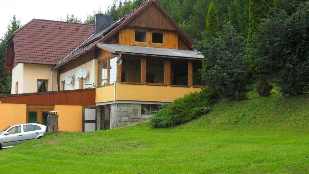 Na samotě u lesa Bohdalovice (1)