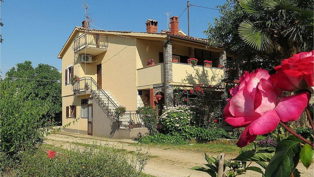 Apartman Tar - CLS709 (1)