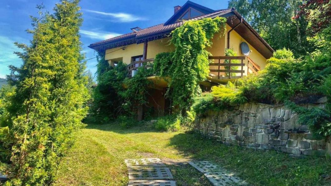 Dom na wzgórzu - Brenna (1)