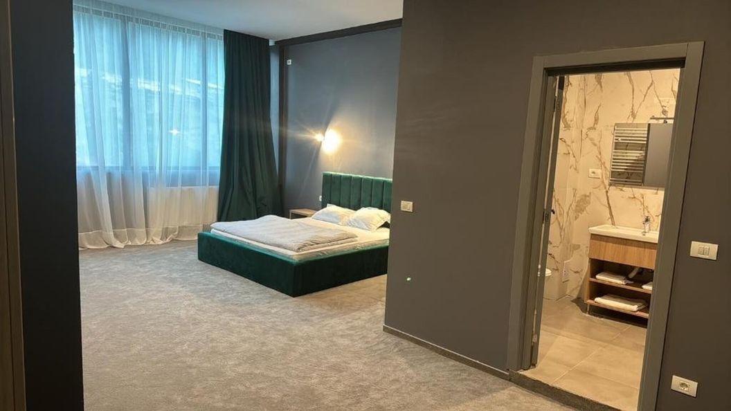 Complex Turistic Central Băile Herculane (1)