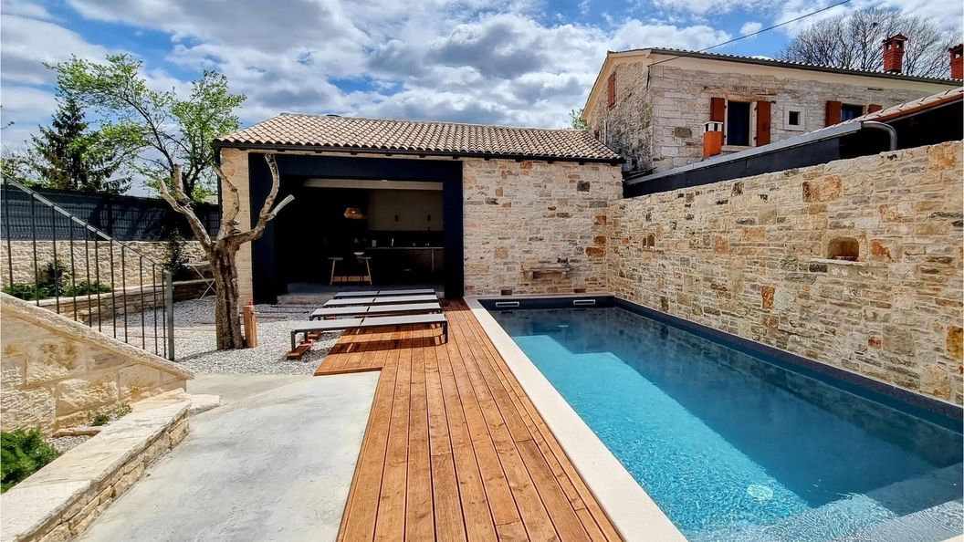 Vendégház Tinjan - CLS585 (1)