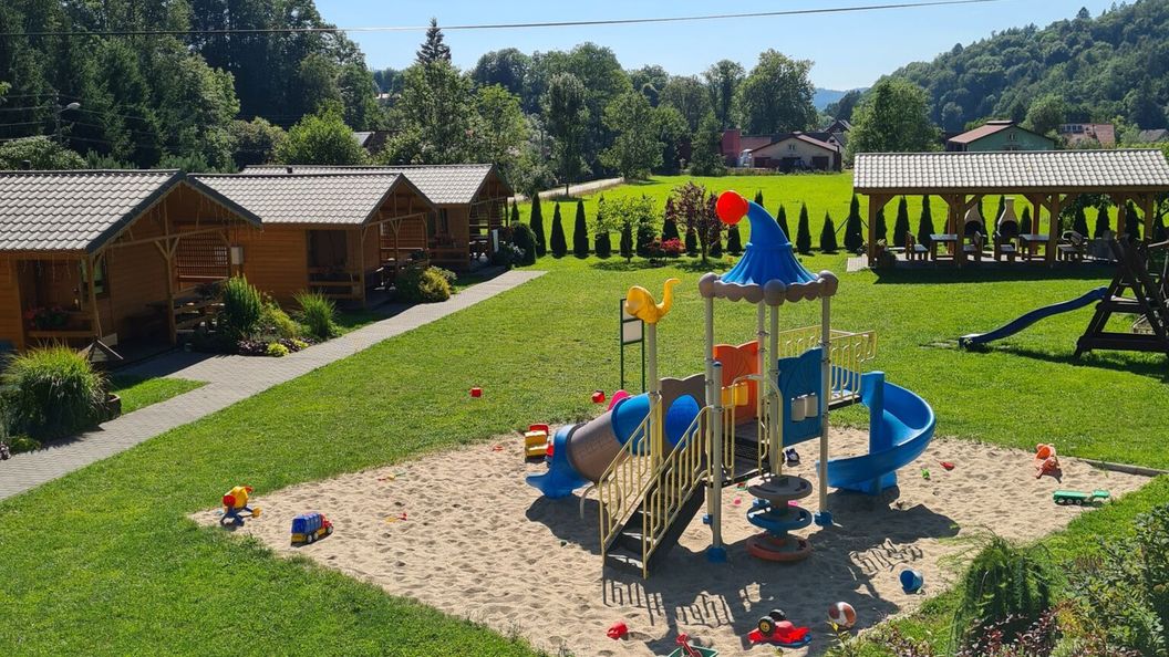 DOMKI POD ZIELONYM WZGÓRZEM Kudowa-Zdrój (1)