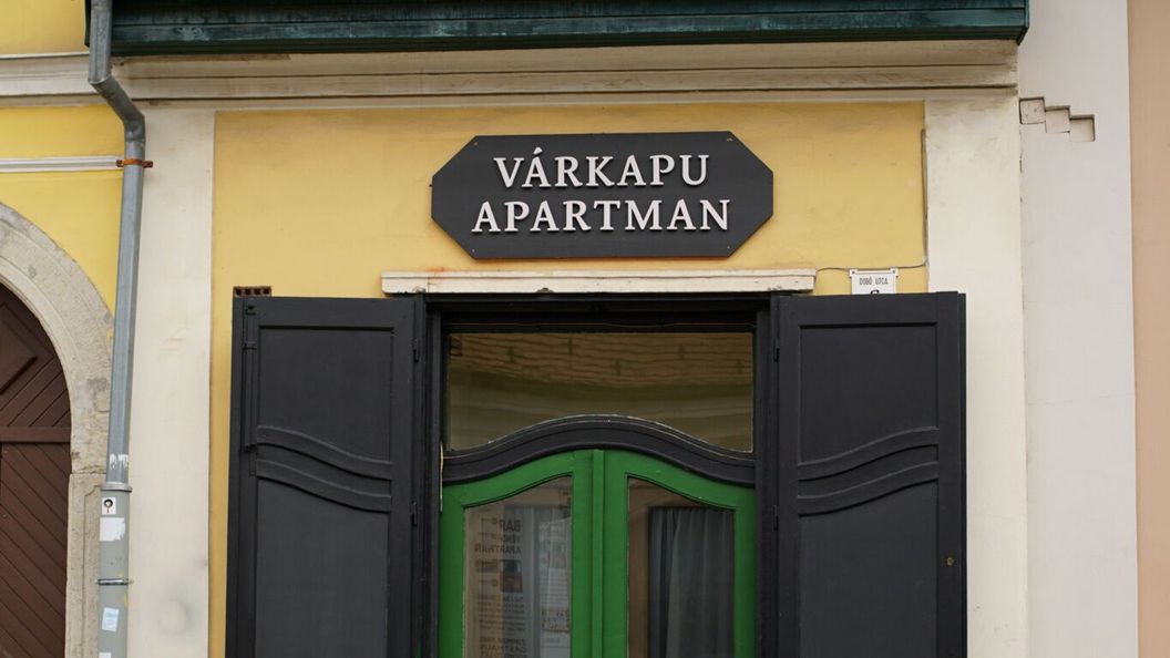 Várkapu Apartman Eger (1)