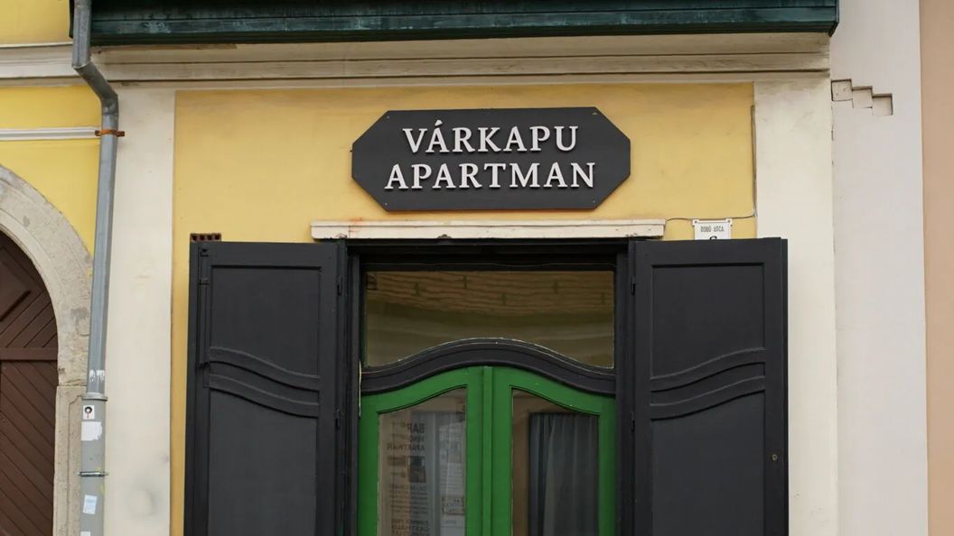 Várkapu Apartman Eger (1)