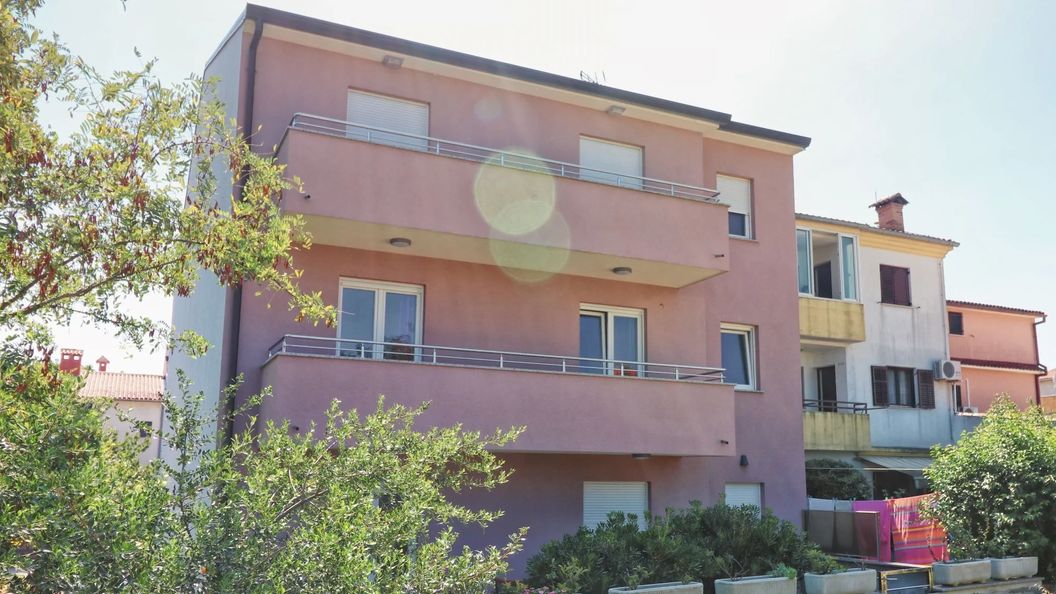 Apartments And Room Esma Rovinj (1)