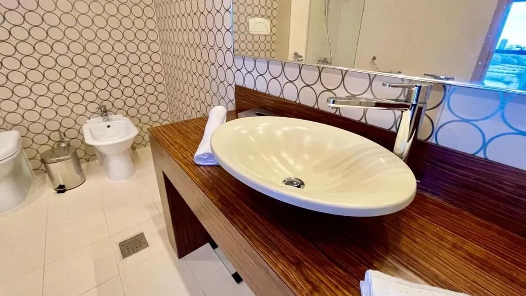 Royal Studio Apartment With a Perfect View - YamaLuxe București (1)