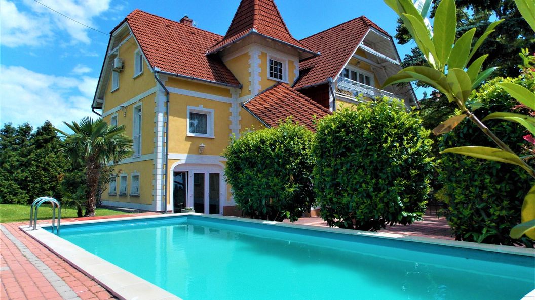 Éden Villa Apartmanház 2 Balatonfüred (1)