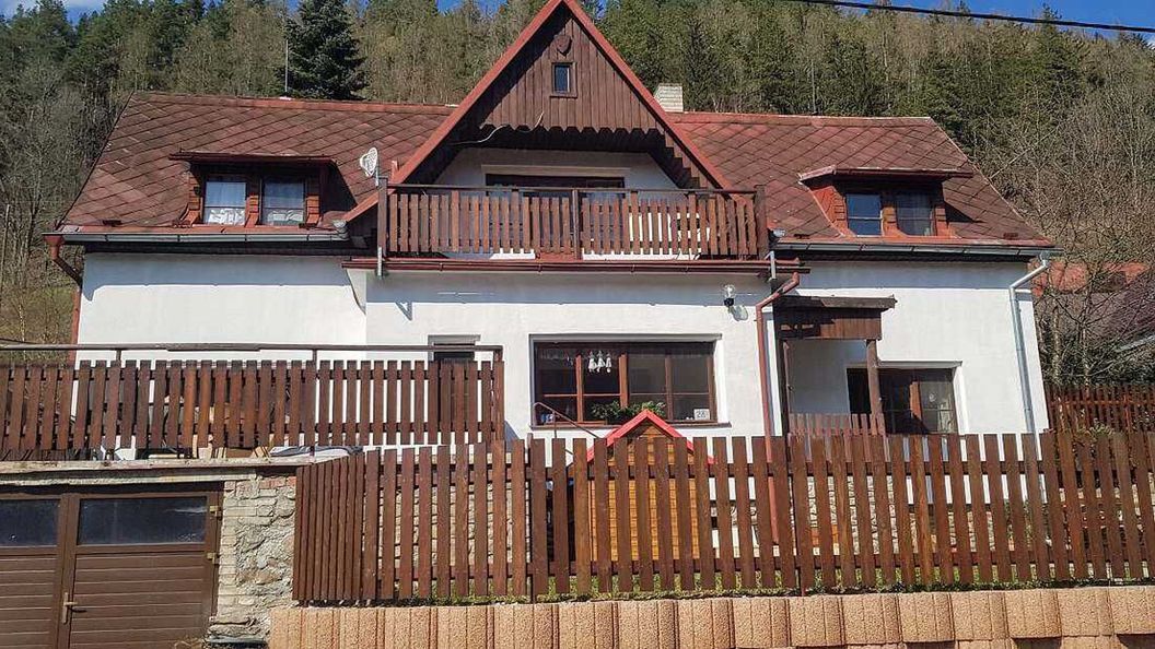 Šumavská chalupa u lesa Rejštejn (1)