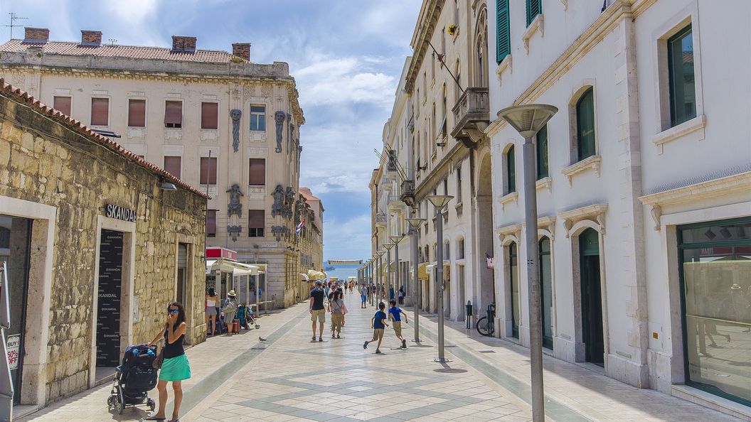 Apartment City Light Split (1)