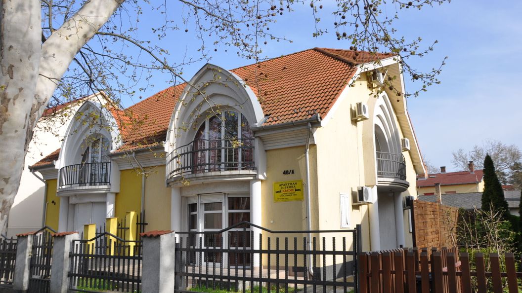 S48 Apartmanház Siófok (1)