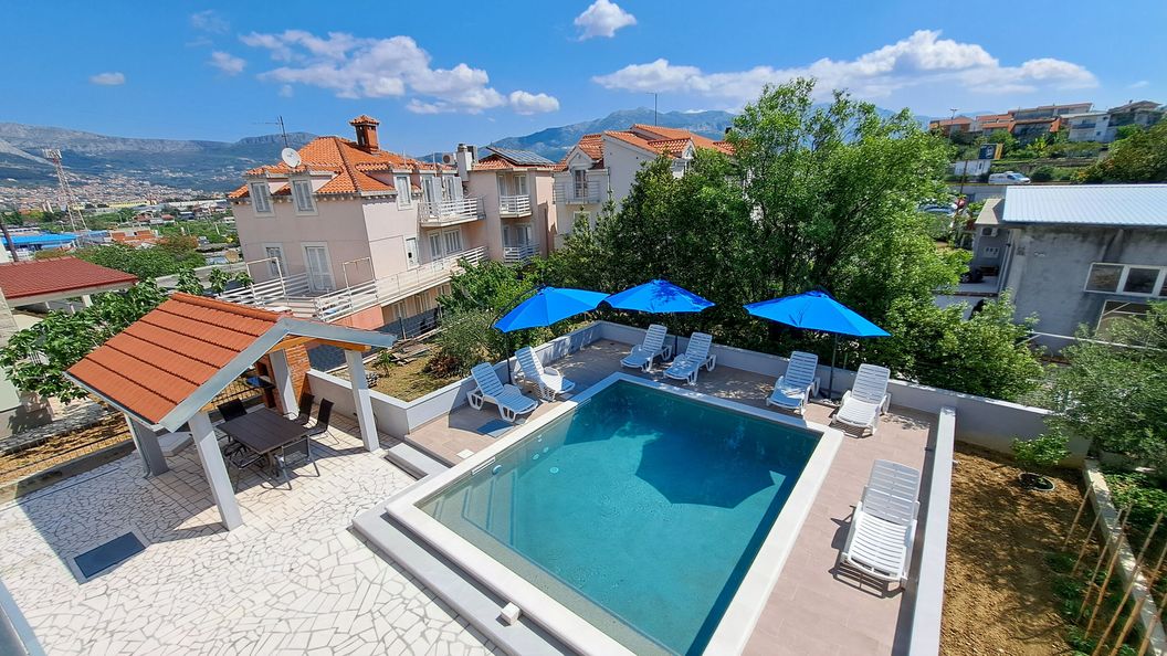 Apartments Mile Split (1)