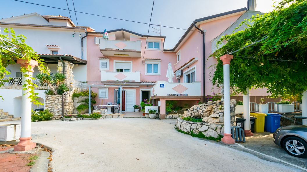 Apartments Antonija Kampor (1)