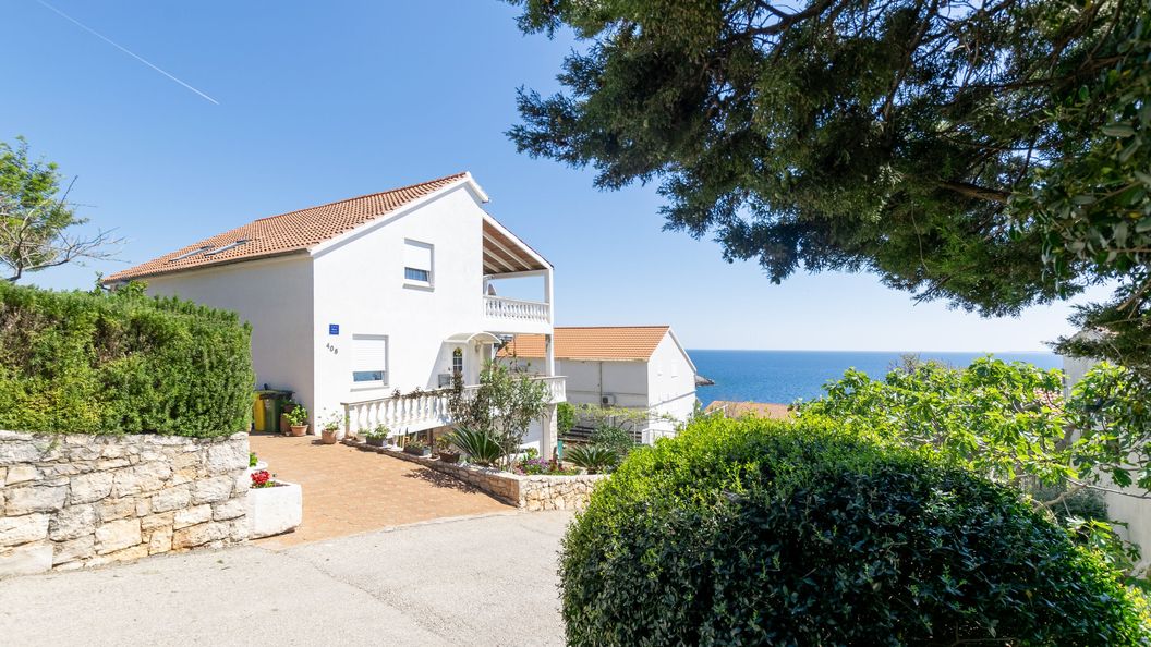 Apartments Malo Misto Zavalatica (1)