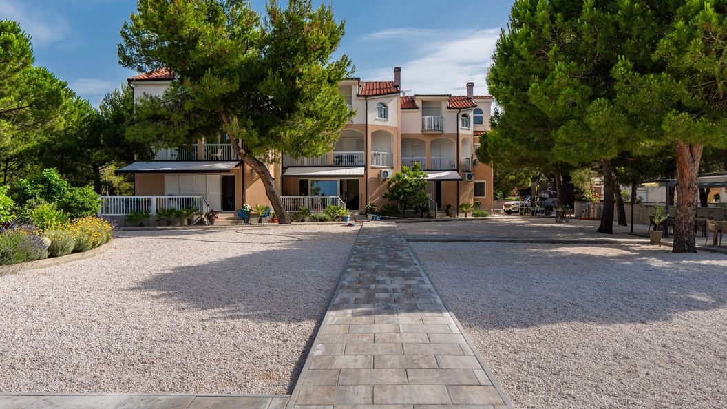 Apartments Sum mora Vir II (1)