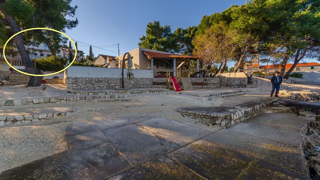 Apartment Pine Haven Arbanija (1)