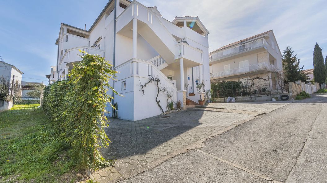 Apartments Family VillaArta Murter (1)