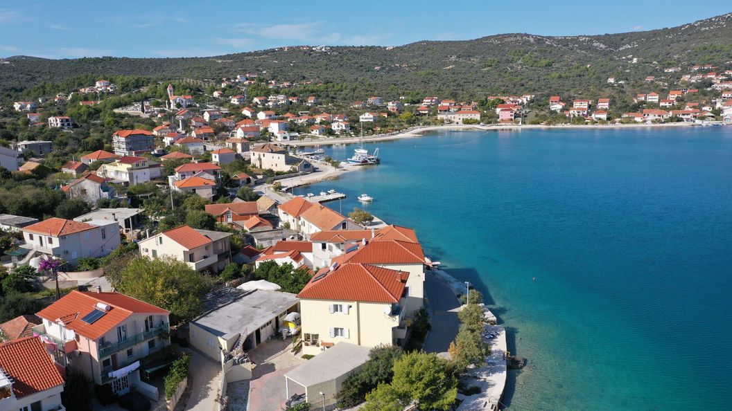 Apartments Tiho II Vinisce (1)