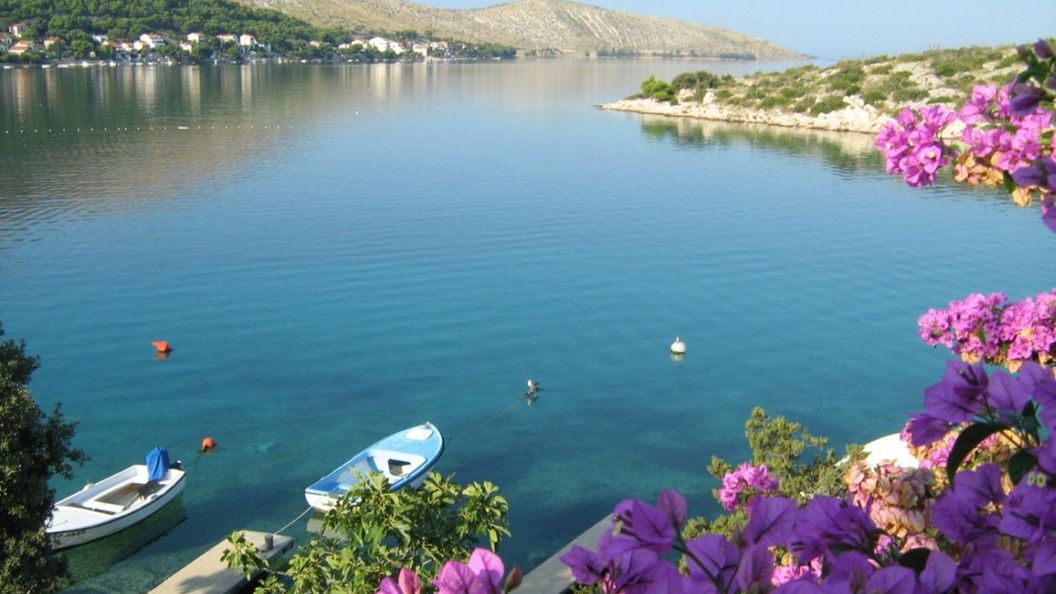 Apartments Mala kuća kraj mora Grebastica (1)